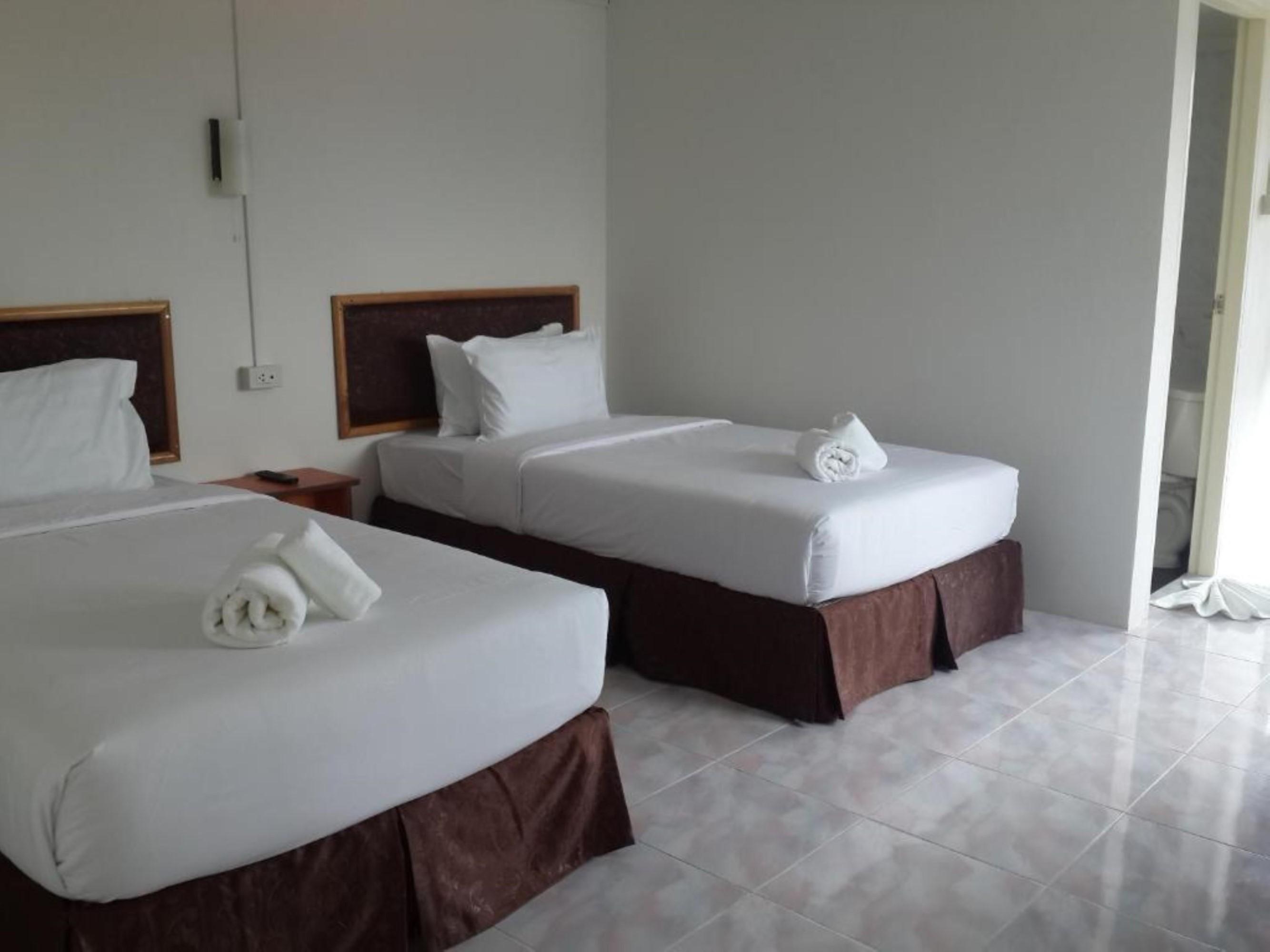 Hotel De Ratt Phuket Exterior photo