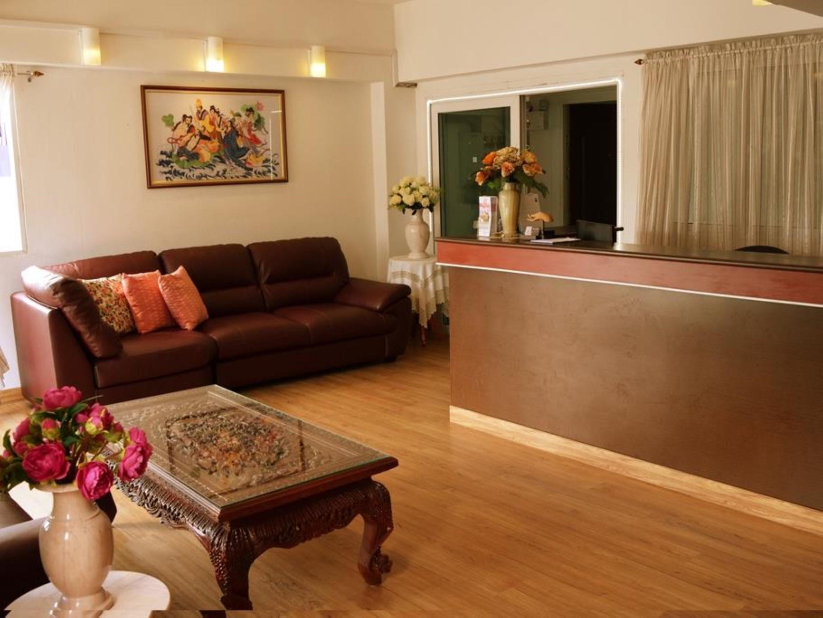 Hotel De Ratt Phuket Exterior photo