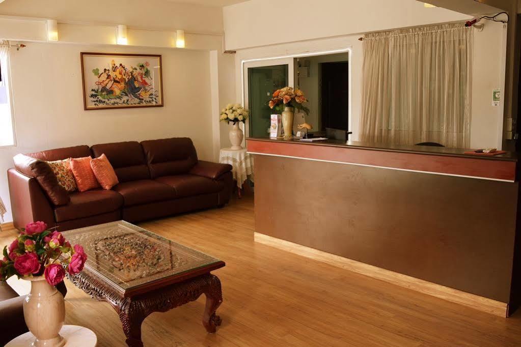 Hotel De Ratt Phuket Exterior photo