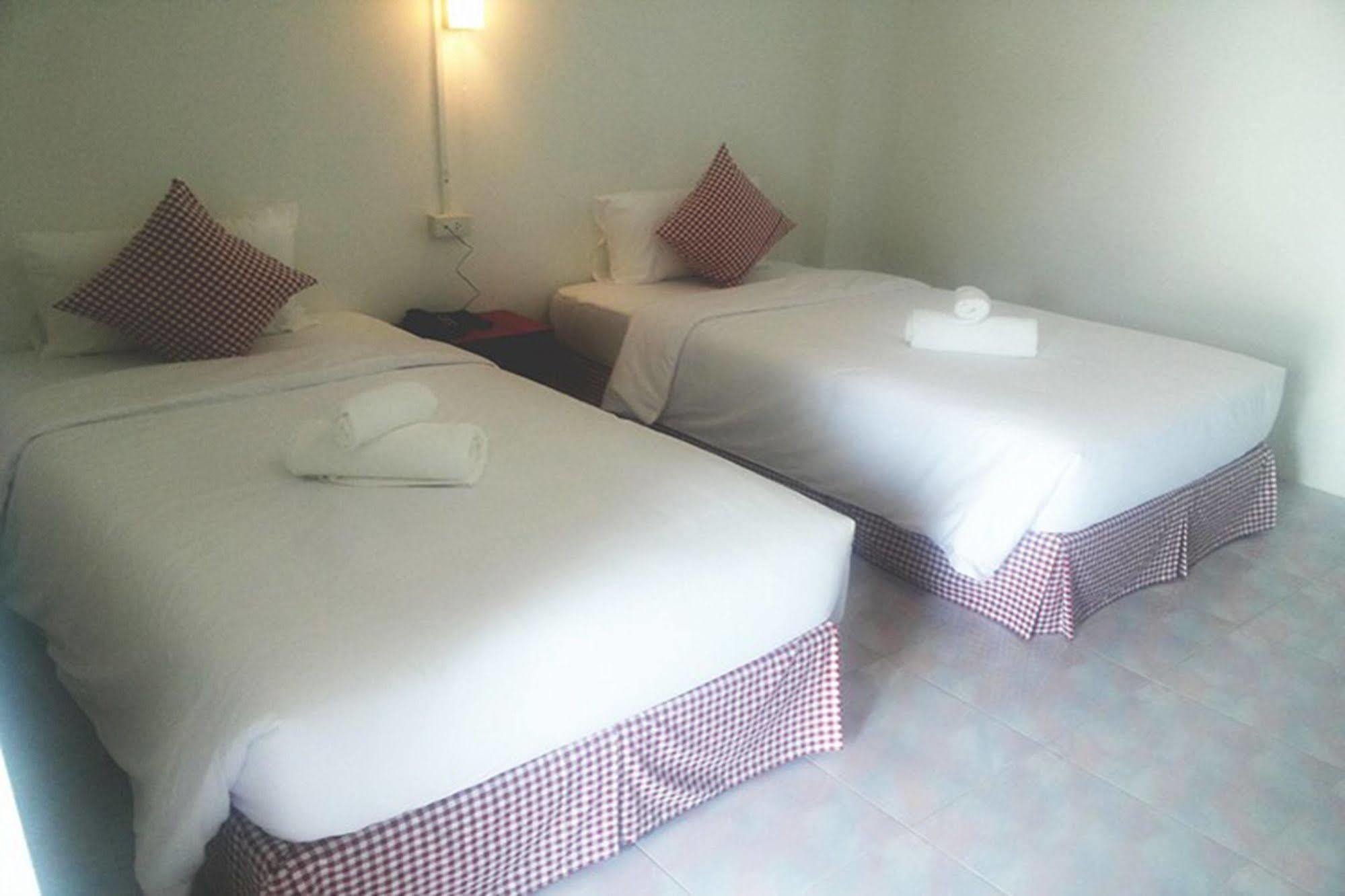 Hotel De Ratt Phuket Exterior photo